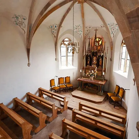 Schloss Freudenstein Отель Больцано